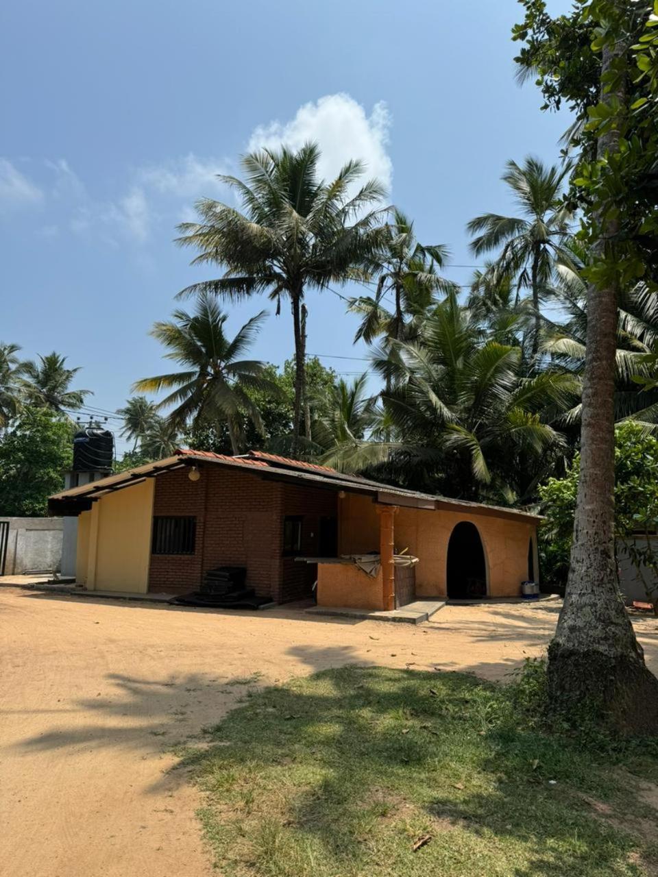 Coconut Bar Hotel Bentota Exterior photo