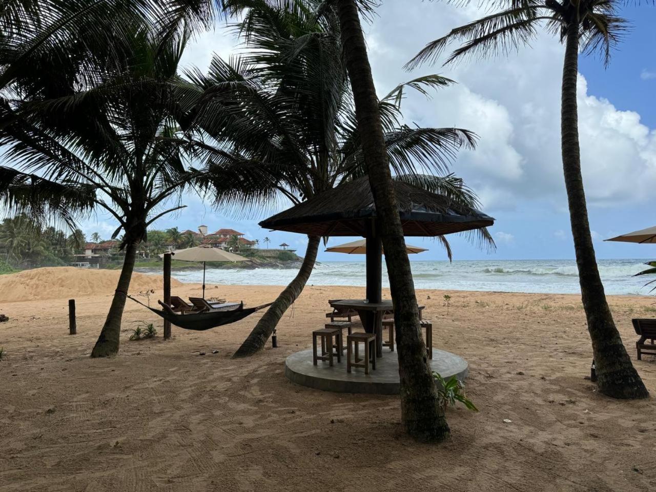 Coconut Bar Hotel Bentota Exterior photo
