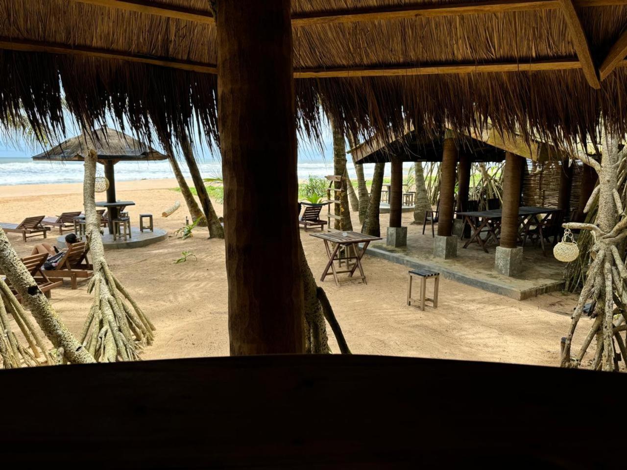 Coconut Bar Hotel Bentota Exterior photo
